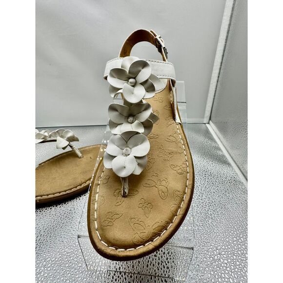 b.o.c, sandal, thong, white flower flat‎ Preloved size 9 - Picture 2 of 6